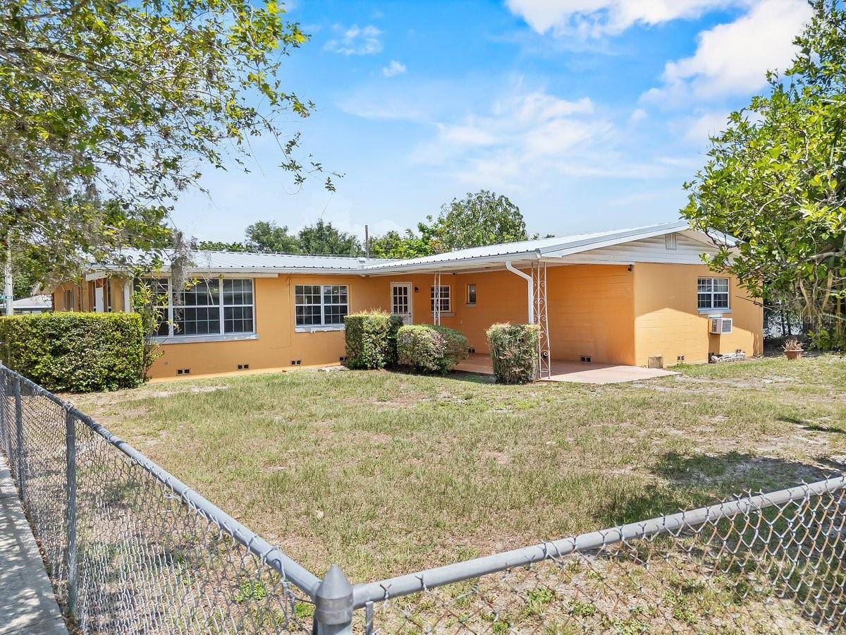 Winter Haven, FL 33881,1929 4TH ST NE
