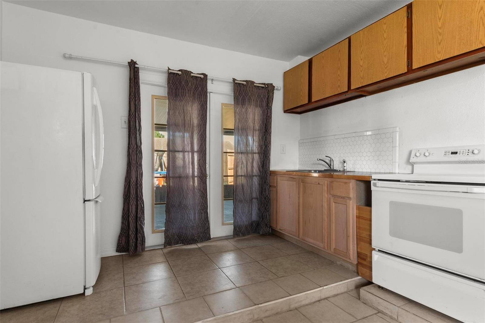 Winter Haven, FL 33880,608 WILLIAM AVE