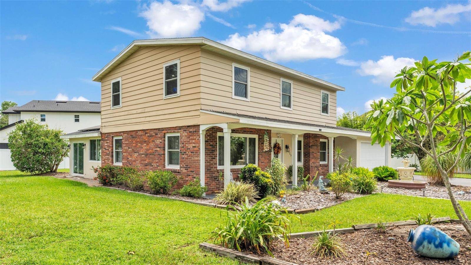 Lakeland, FL 33813,1125 ROLLING WOODS LN