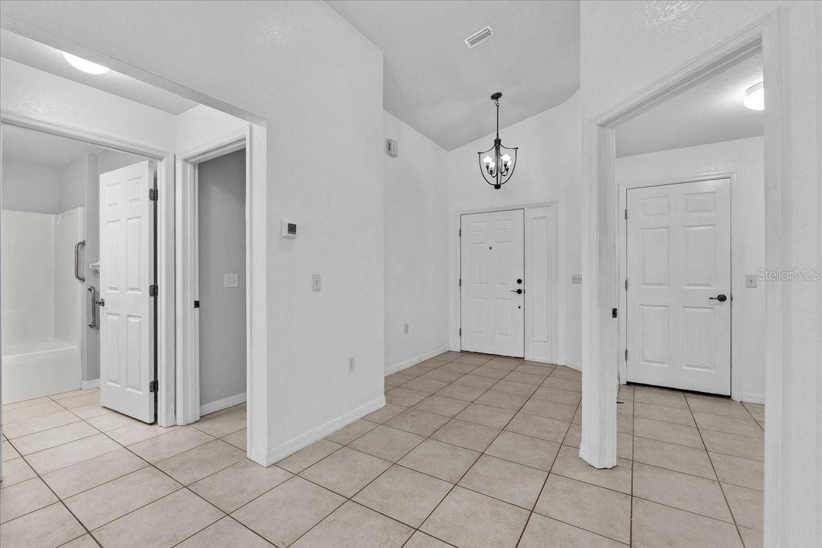 Lake Wales, FL 33859,452 LAKE SUZANNE DR