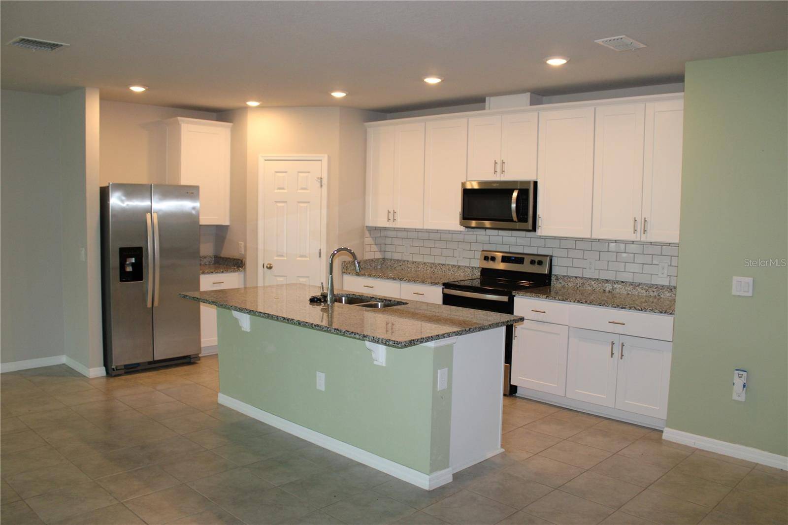 Winter Haven, FL 33881,928 CAMBRIDGE DR