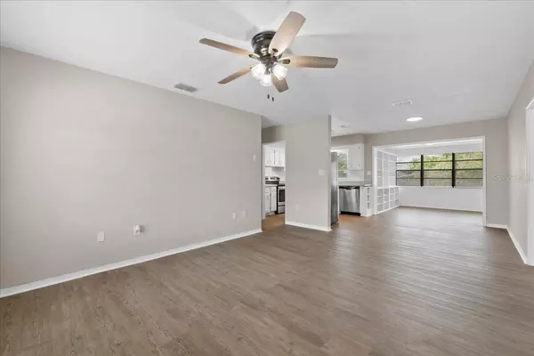 Winter Haven, FL 33880,121 COLEMAN RD