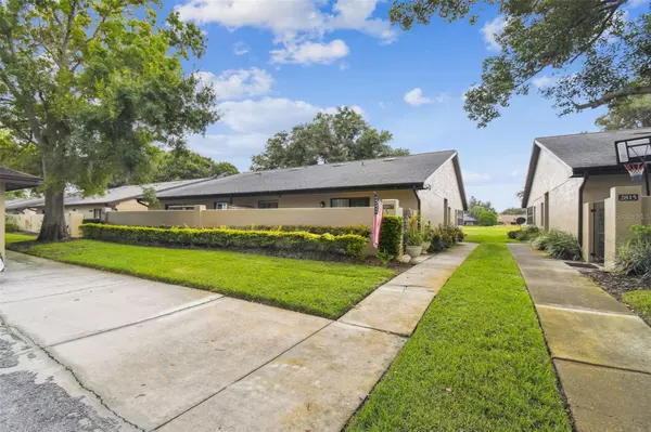 2817 WINGFOOT CT, Winter Haven, FL 33884