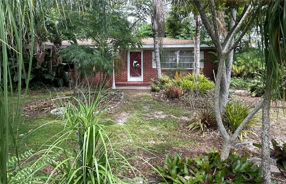 1021 HIGHVIEW DR, Lake Wales, FL 33853