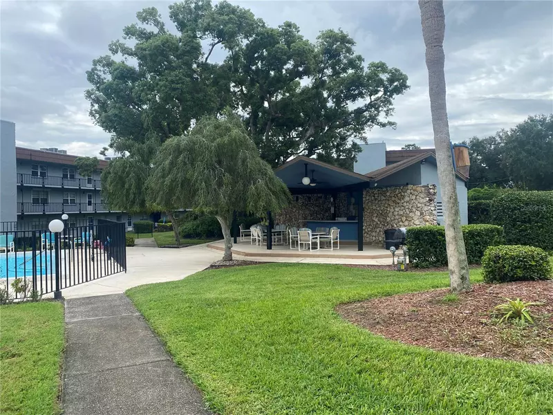 333 LAKE HOWARD DR NW #213D, Winter Haven, FL 33880