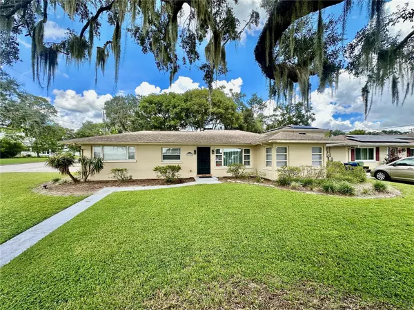 Winter Haven, FL 33880,1105 N LAKE OTIS DR