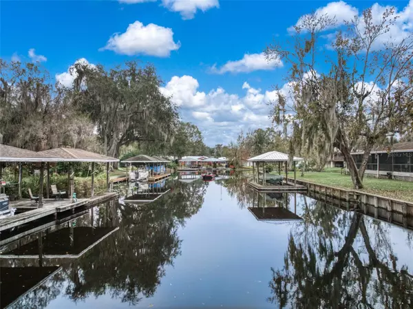 Lorida, FL 33857,612 DRAGONFLY LN