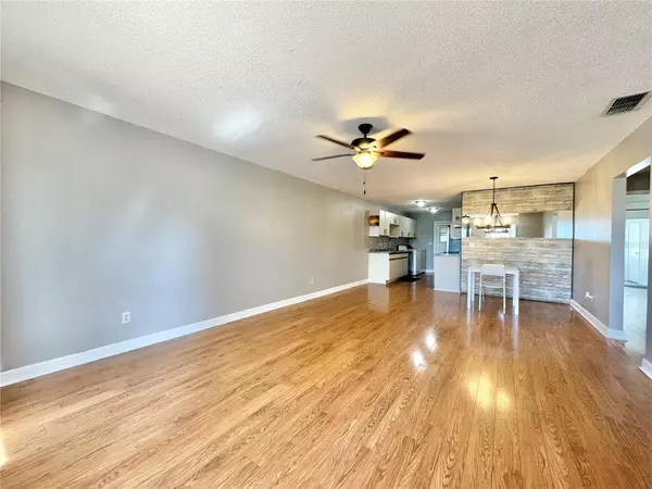 Winter Haven, FL 33881,398 WINTER RIDGE BLVD #398