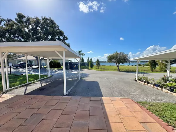 Winter Haven, FL 33881,398 WINTER RIDGE BLVD #398