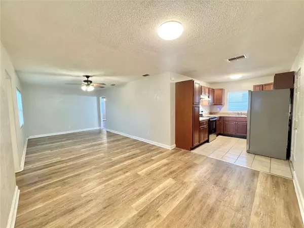 Winter Haven, FL 33880,674 AVENUE L SE