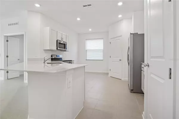 Haines City, FL 33844,2831 WHITAKER POINT RD