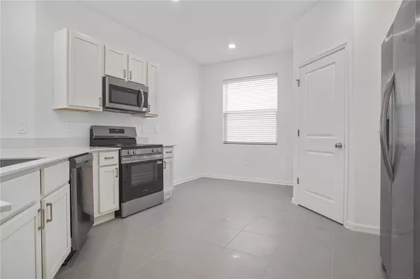 Haines City, FL 33844,2831 WHITAKER POINT RD