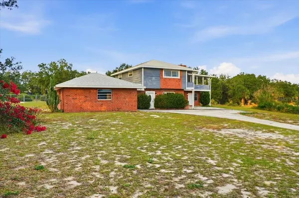 Lake Wales, FL 33898,8837 OAKWOOD DR