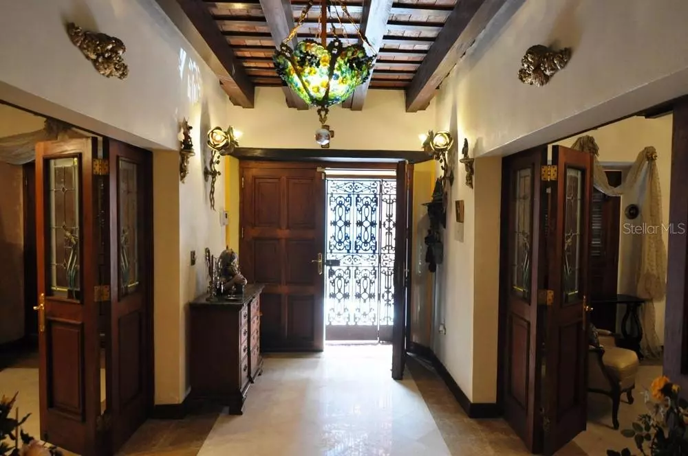 Old San Juan, PR 00901,102 CRUZ ST