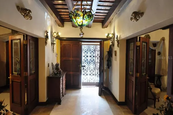 Old San Juan, PR 00901,102 CRUZ ST