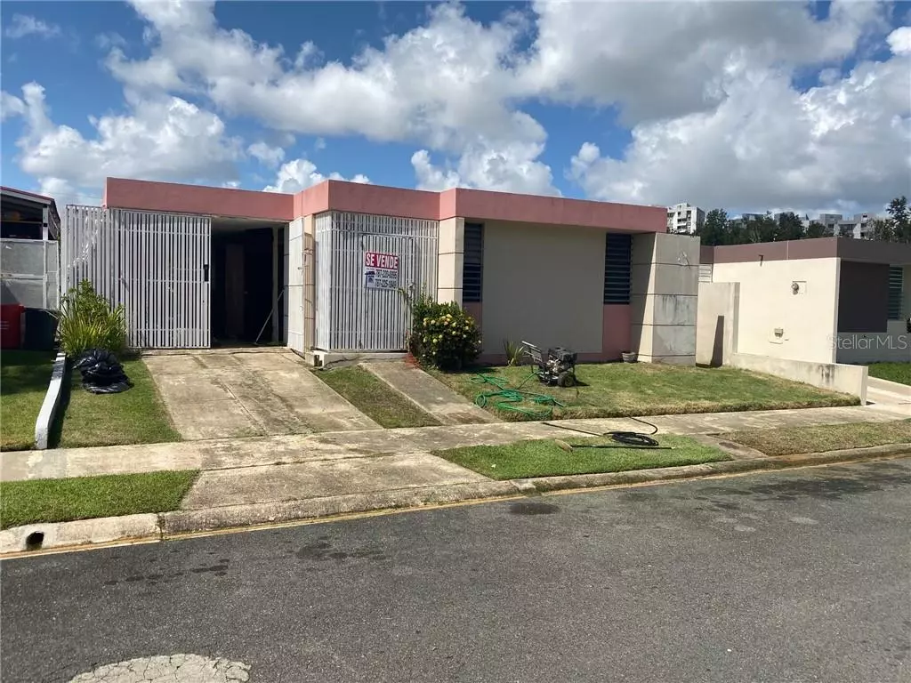 Canovanas, PR 00729,252 SE URB LOS COLOBOS PARK AVE #2504