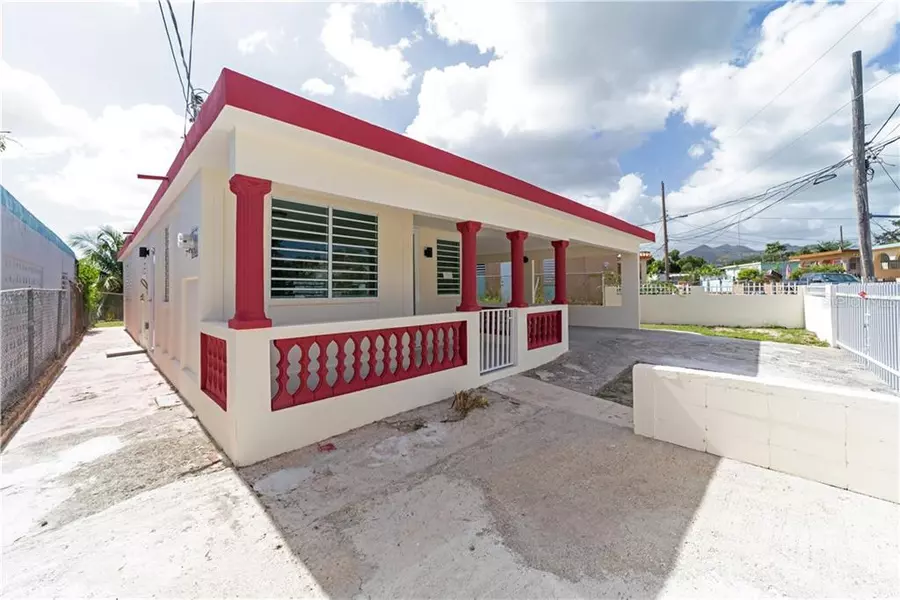 28A Calle 2 SANTA ANA DEV, Coamo, PR 00769