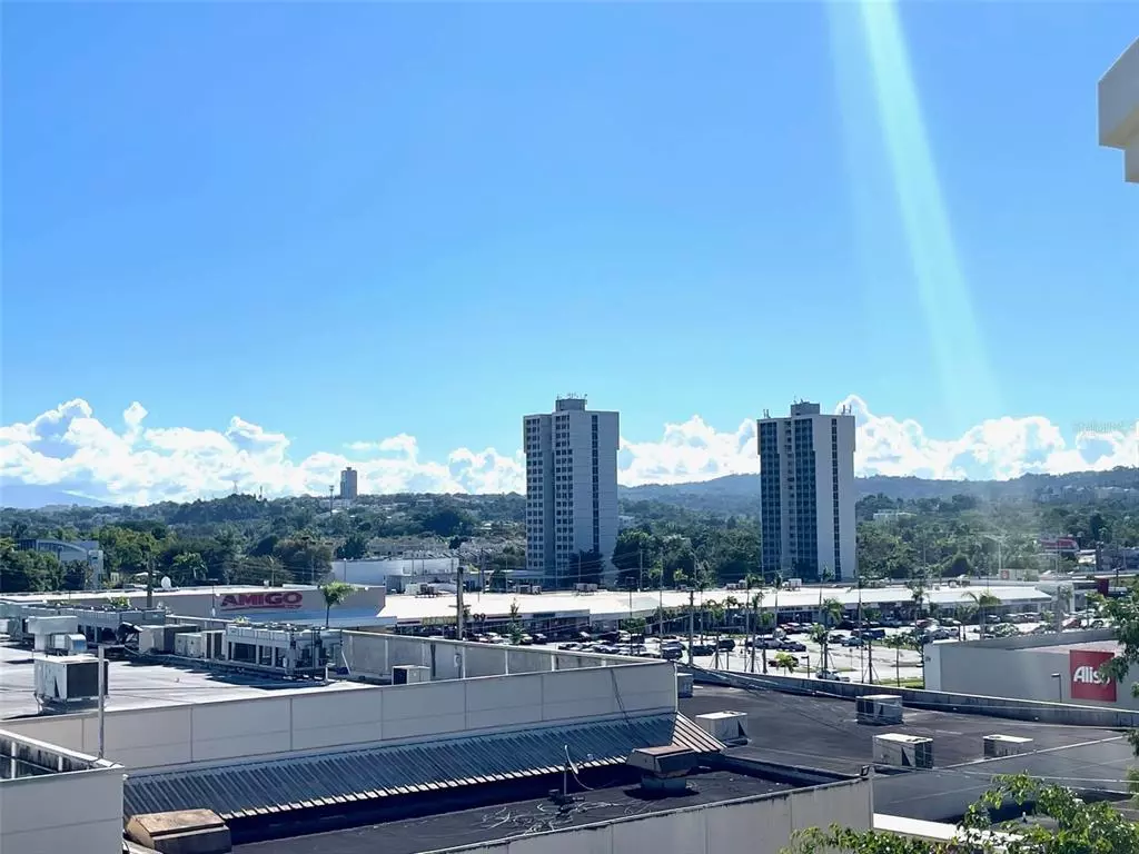 Guaynabo, PR 00969,469 ESMERALDA AVE #2
