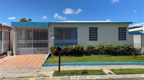 DJ-11 CALLE LAGO YAGUECAS, Toa Baja, PR 00949