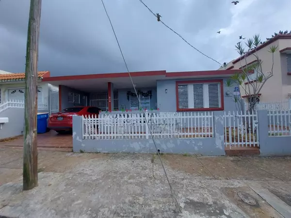 210 ROBERTO LOPEZ, Aguadilla, PR 00605