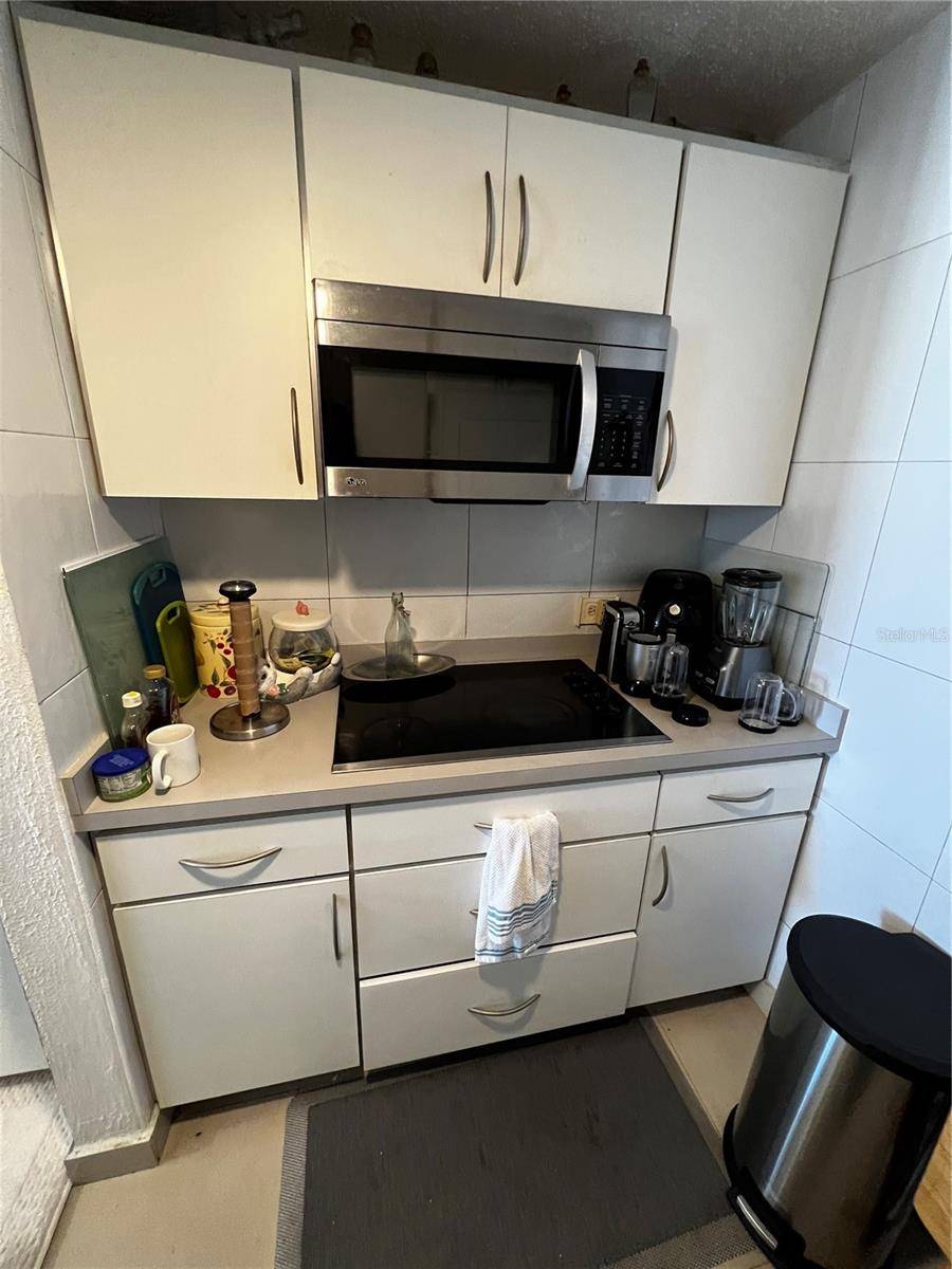 San Juan, PR 00909,1611 COBIAN'S PLAZA COR #1611
