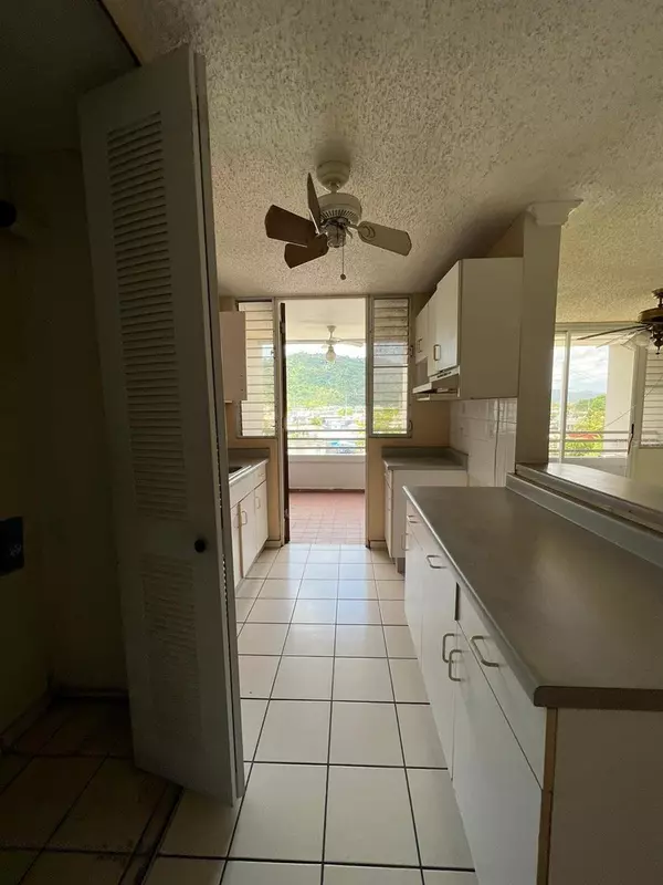 Caguas, PR 00725,Cond Turabo  Clusters APT BH-401