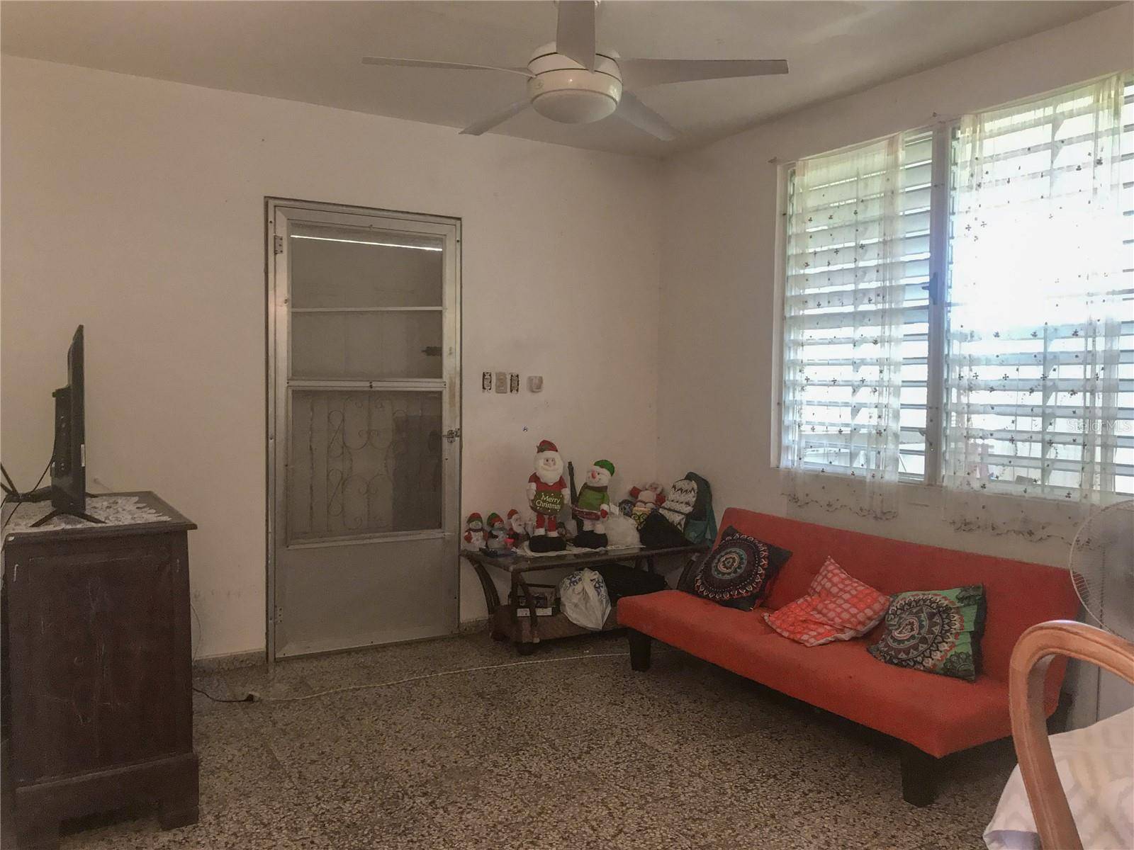 Vieques, PR 00765,100 CALLE 16