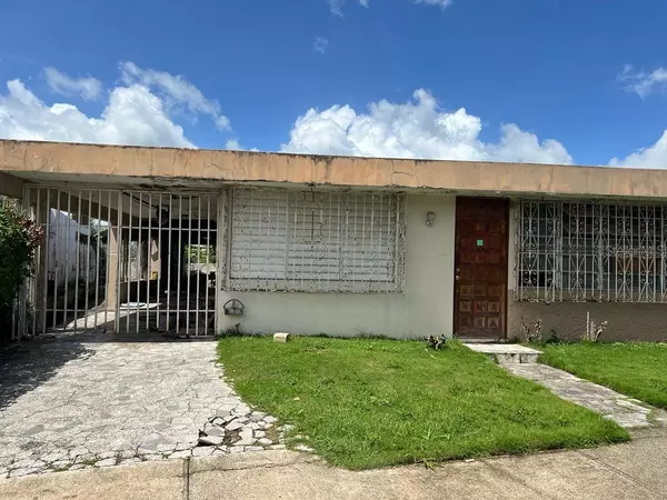 5 H25 Street TINTILLO, Guaynabo, PR 00966