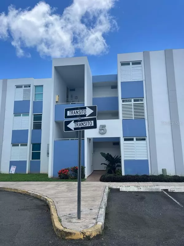 Cond. Garden View AVE. CALDERON #64, Carolina, PR 00985