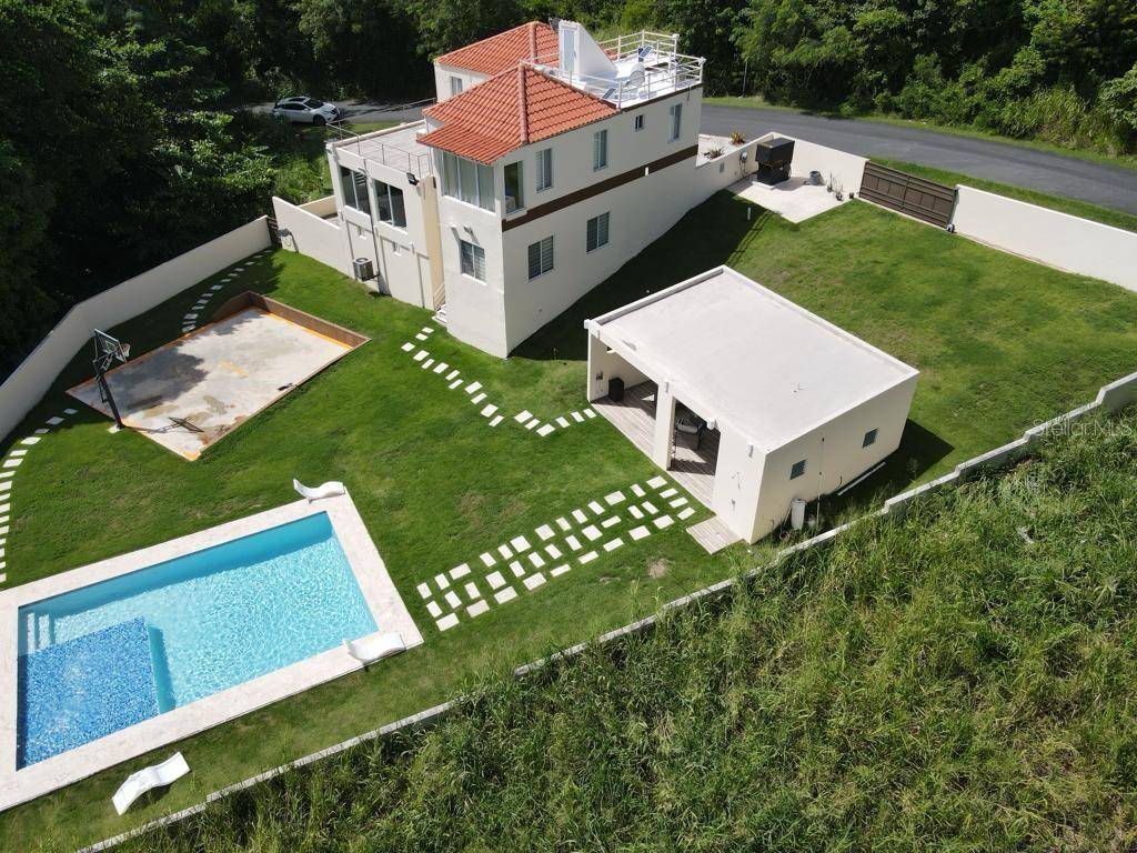 Humacao, PR 00791,40 ROBLE VALLEY #40