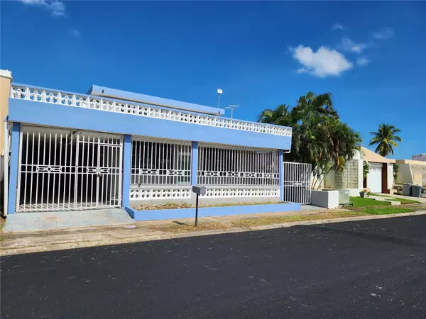 DOMINGO ANDINO  ST. URB. LEVITTOWN LAKES HD 21 ##5, Toa Baja, PR 00949