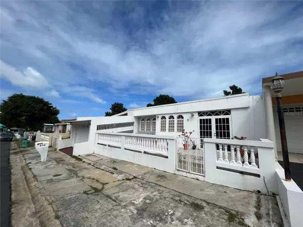URB VILLA CLARITA BLQ E 16, Fajardo, PR 00738
