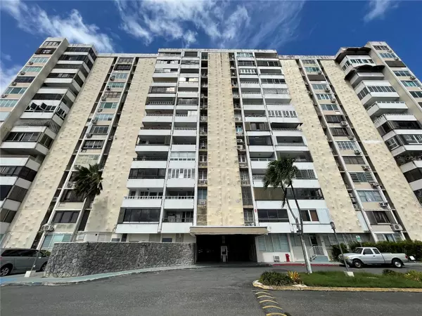 CXHM+8F2 AVE. LAGUNA #5g, Carolina, PR 00979