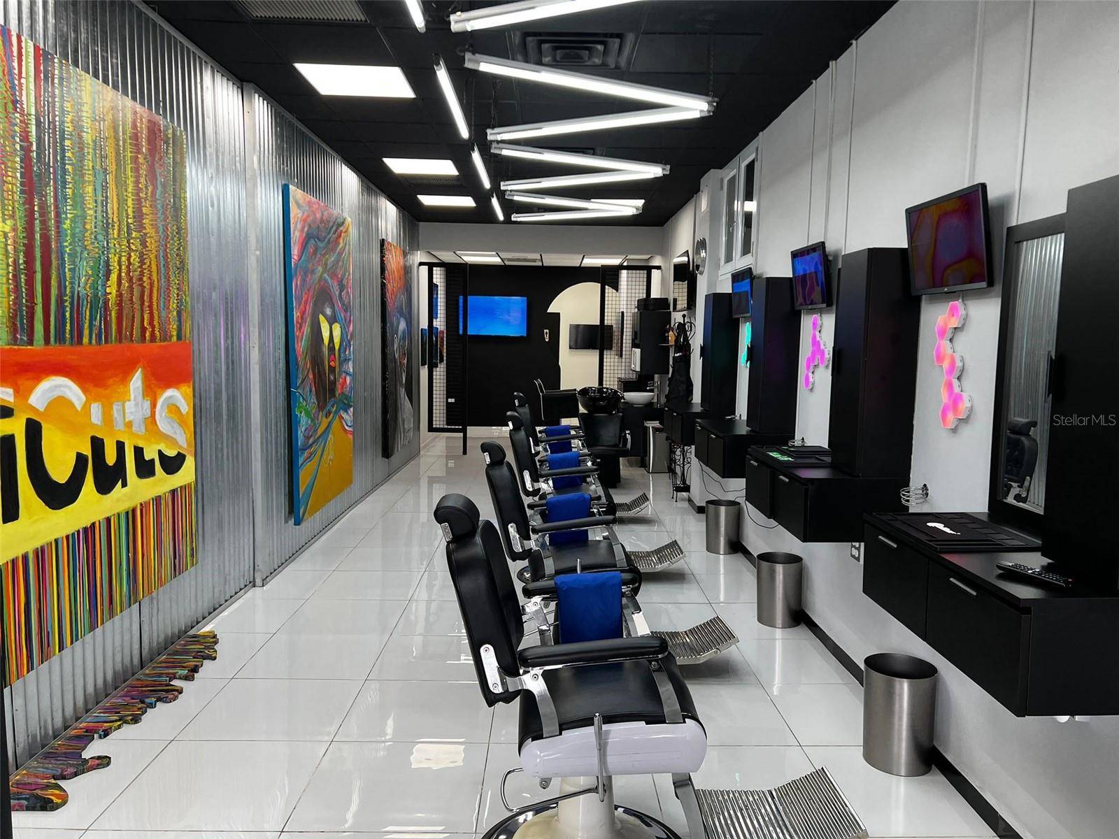 SAN FRANCISCO SHOPPING (BARBERIA) AVE. DE DIEGO #G16B, San Juan, PR 00927