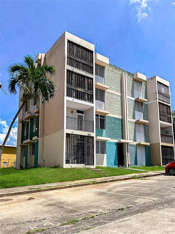 BLQ L 8 CALLE 3,  COND TERRAZUL,  ARECIBO,  PR #8,  Arecibo,  00612