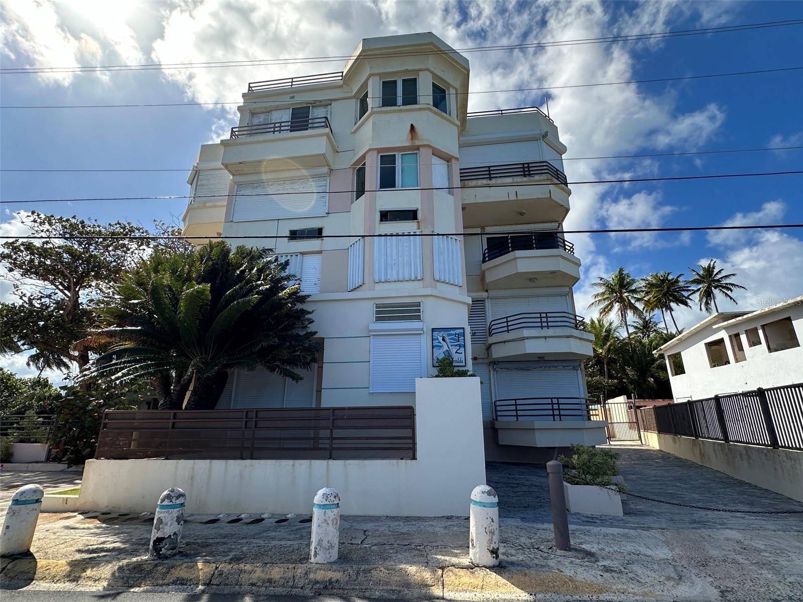 Cond La Esmeralda 4B OCEAN DRIVE #4B,  Luquillo,  PR 00773