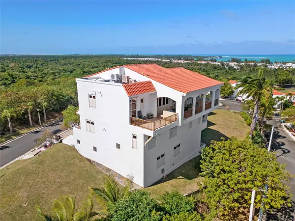 Rio Grande, PR 00721,4 FOURSOME VILLAS