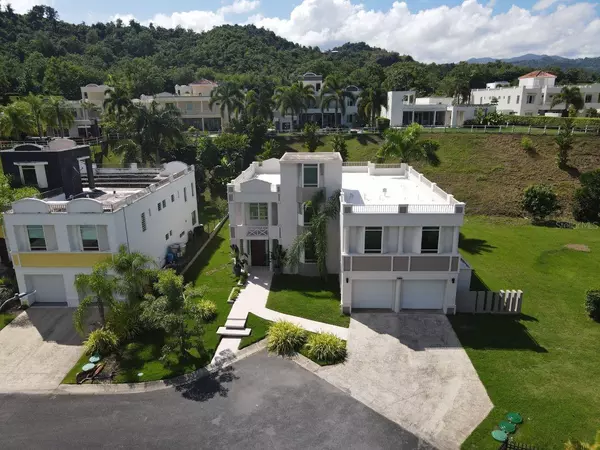 12 CALLE TORRE DEL ORO, Caguas, PR 00725