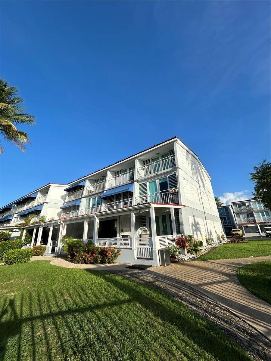 Dorado, PR 00646,carretera 693 VILLAS DE PLAYA 2 #S-1