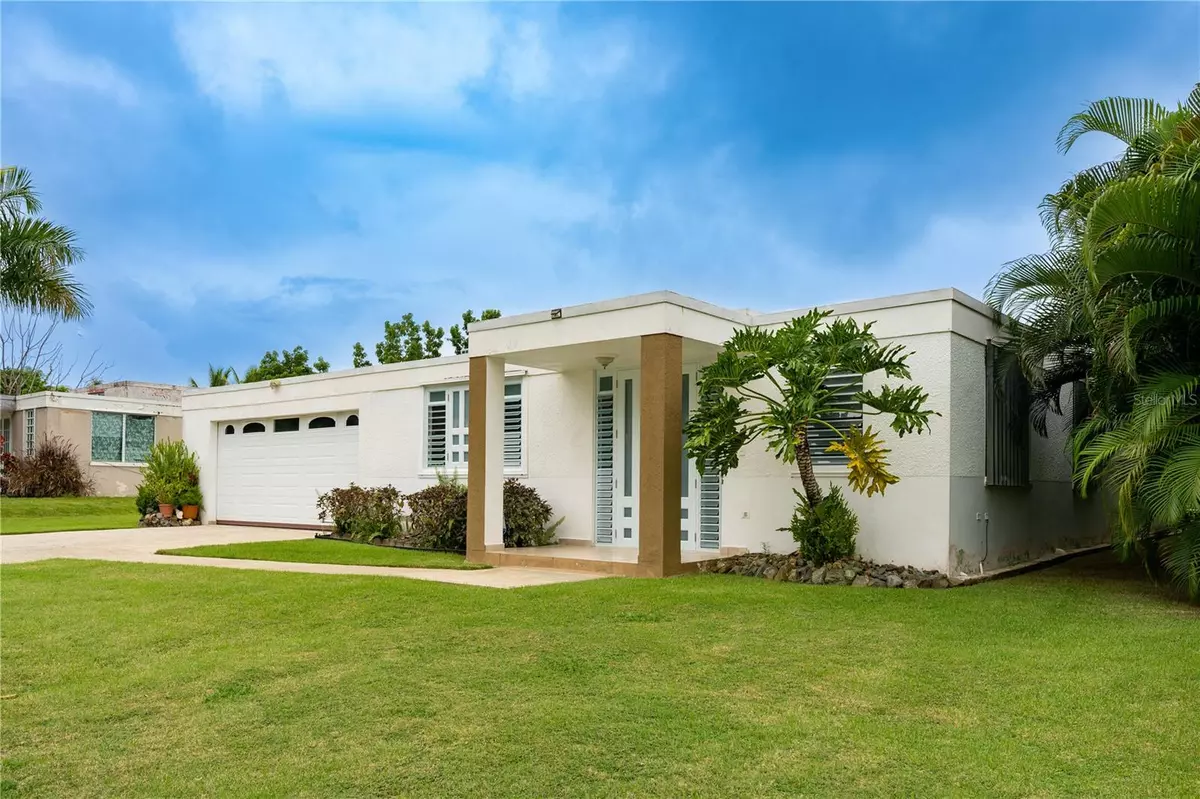 Naguabo, PR 00718,45 CALLE CASIA