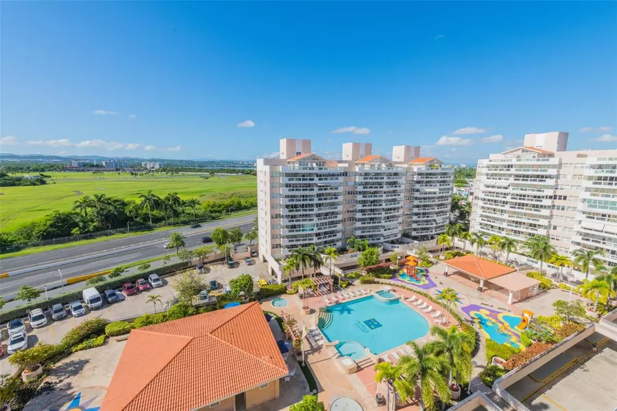 9546 Calle Diaz Way ISLA VERDE #1105- PH, Carolina, PR 00979