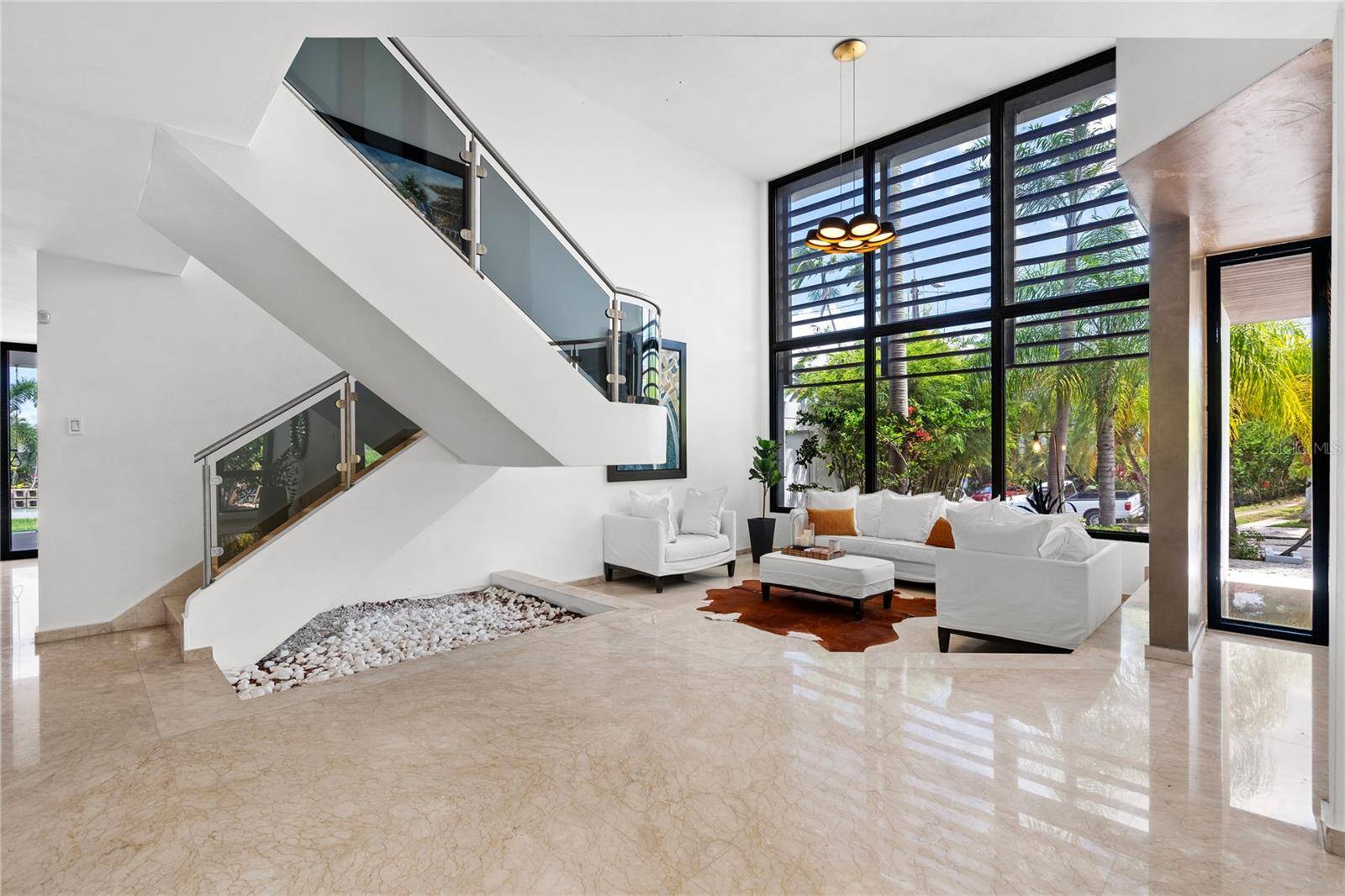 Guaynabo, PR 00966,A-9 ASTURIAS MARTINS COURT TORRIMAR