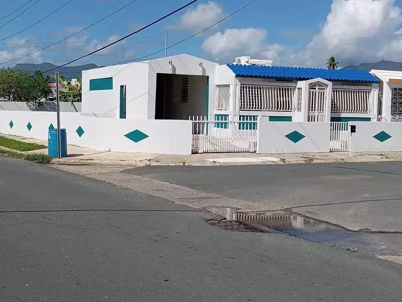 Punta Santiago, PR 00741,326 Urb. Verde Mar DIAMANTE ST.