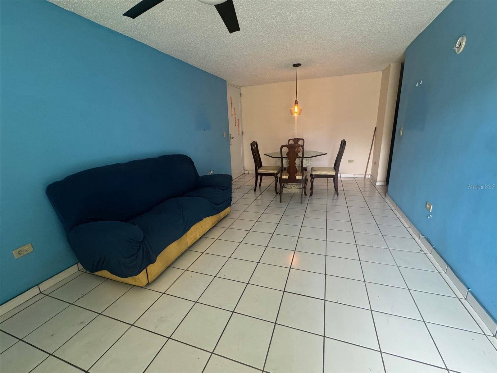 Caguas, PR 00725,Calle J CJ #425