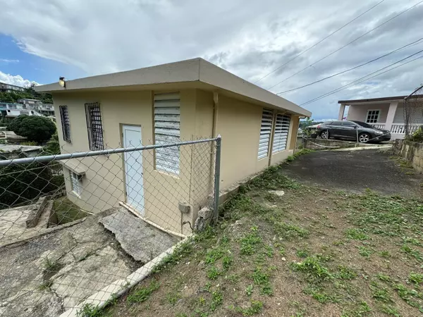 Trujillo Alto, PR 00976,2 COMM. VILLA ESCONDIDA #E35