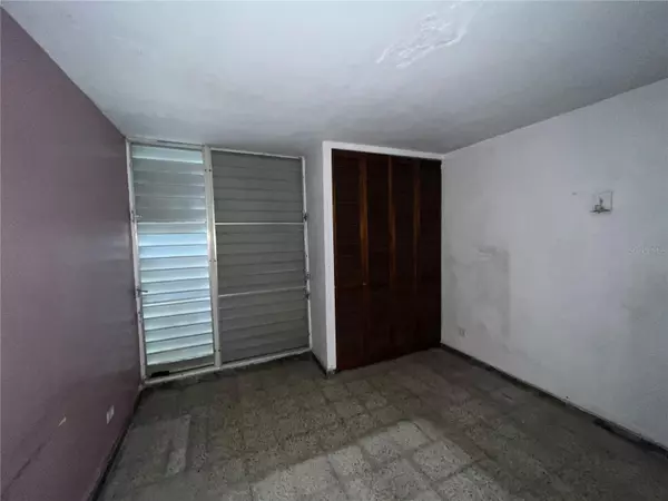 Caguas, PR 00725,CT-4 Calle Cazabe URB. RESIDENCIAL BAIROA