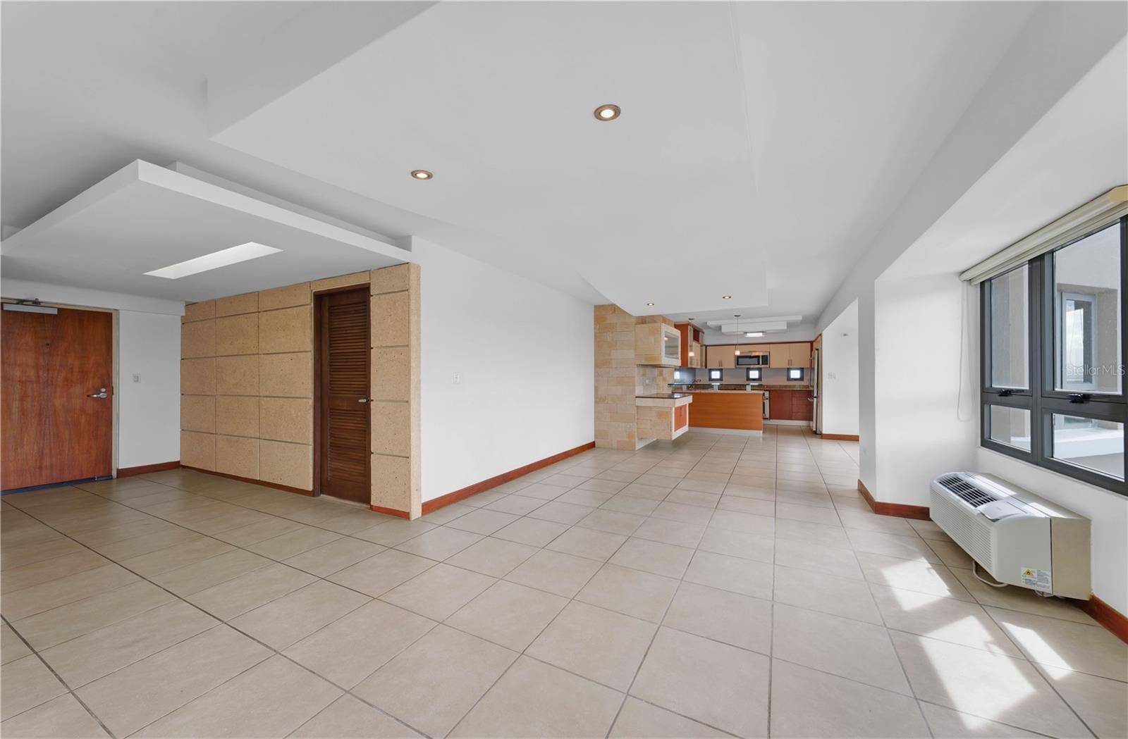 San Juan, PR 00911,103-105 DE DIEGO AVE #1706N