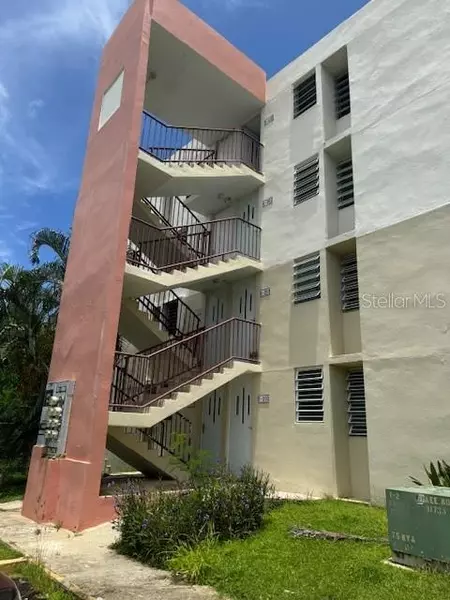 9923 COND CHALETS DE LAS PALMAS #B-302, Humacao, PR 00791