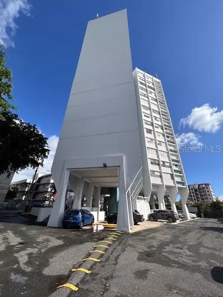 862 C. Esteban Gonzalez CONDOMINIO UNIVERSITARIO #5-C, San Juan, PR 00920