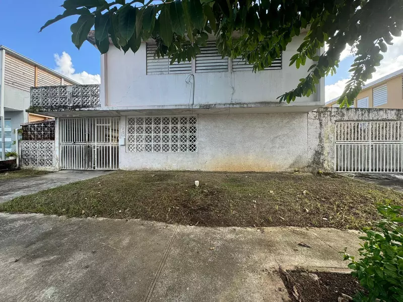 C CALLE, Bayamon, PR 00957